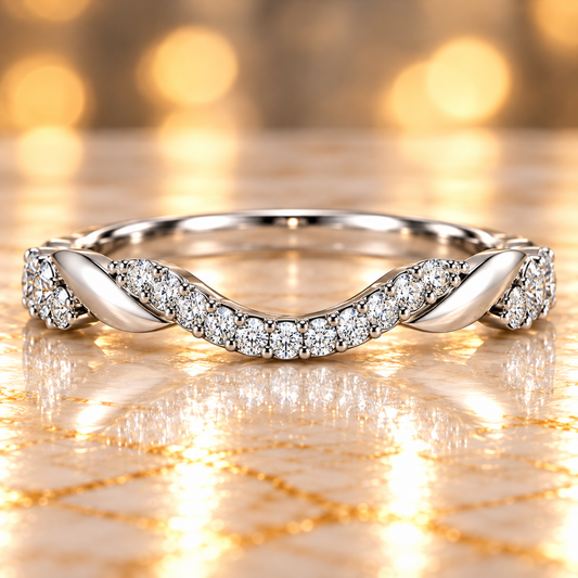 Étreinte Twisted Diamond Band
